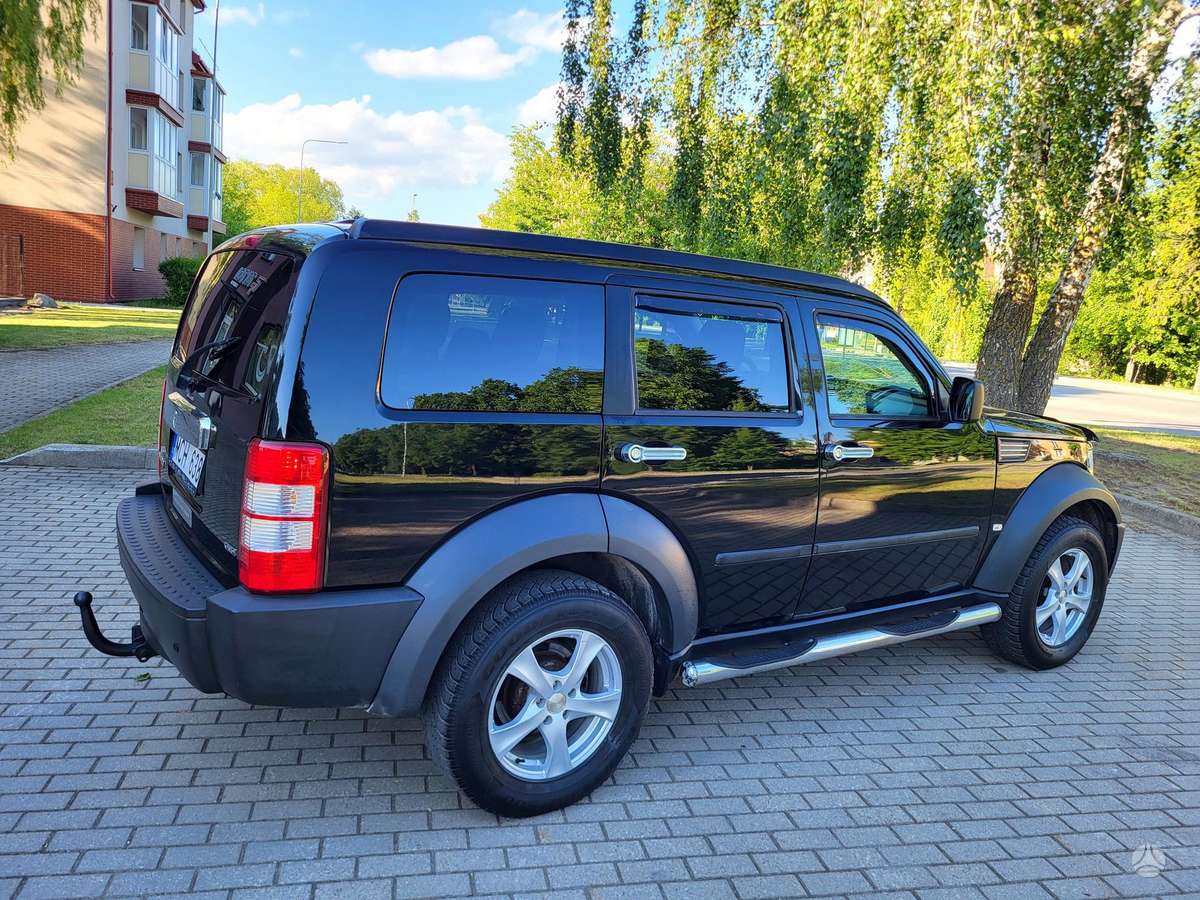Dodge Nitro, 2.8 l., off-road / crossover