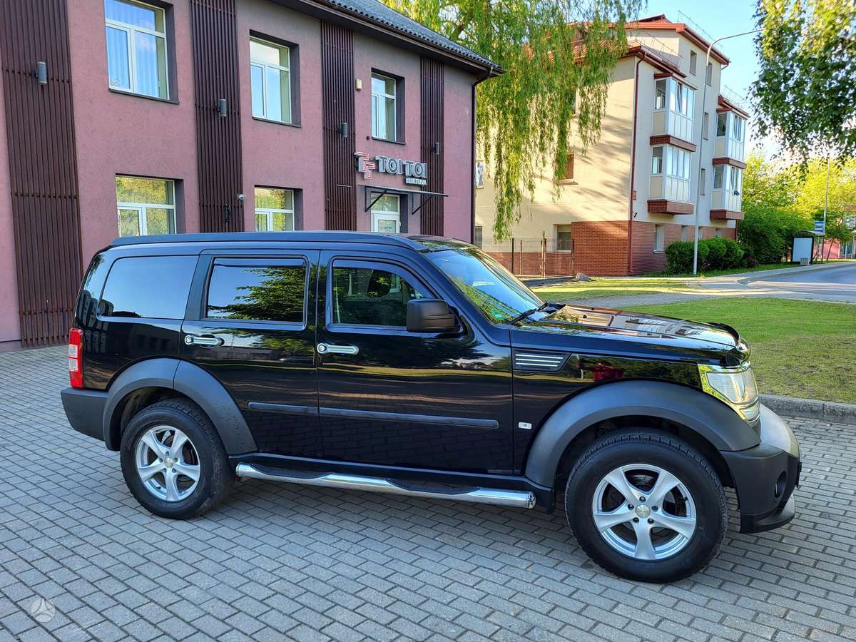 Dodge Nitro, 2.8 l., Внедорожник / Кроссовер