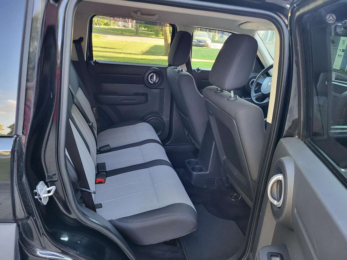 Dodge Nitro, 2.8 l., off-road / crossover