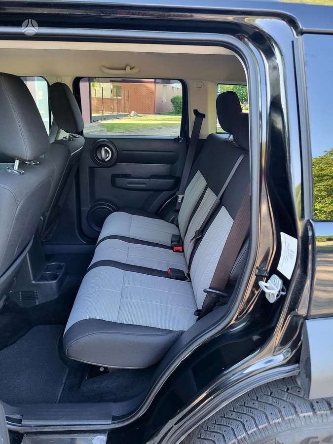 Dodge Nitro, 2.8 l., off-road / crossover