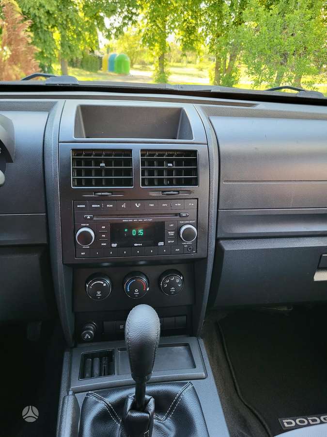 Dodge Nitro, 2.8 l., off-road / crossover