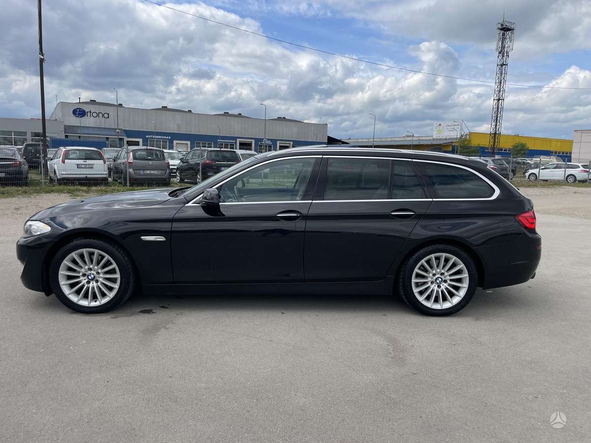 BMW 523, 3.0 l., Универсал