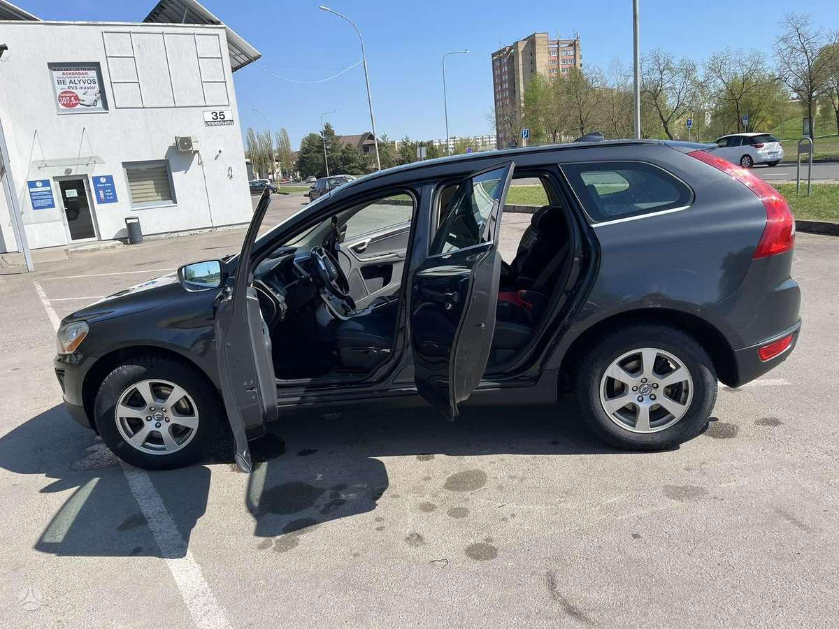 Volvo XC60 - 2