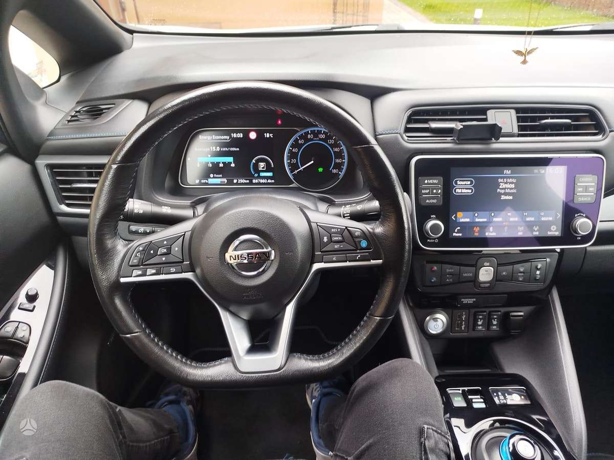 Nissan Leaf, 62 kWh, hatchback