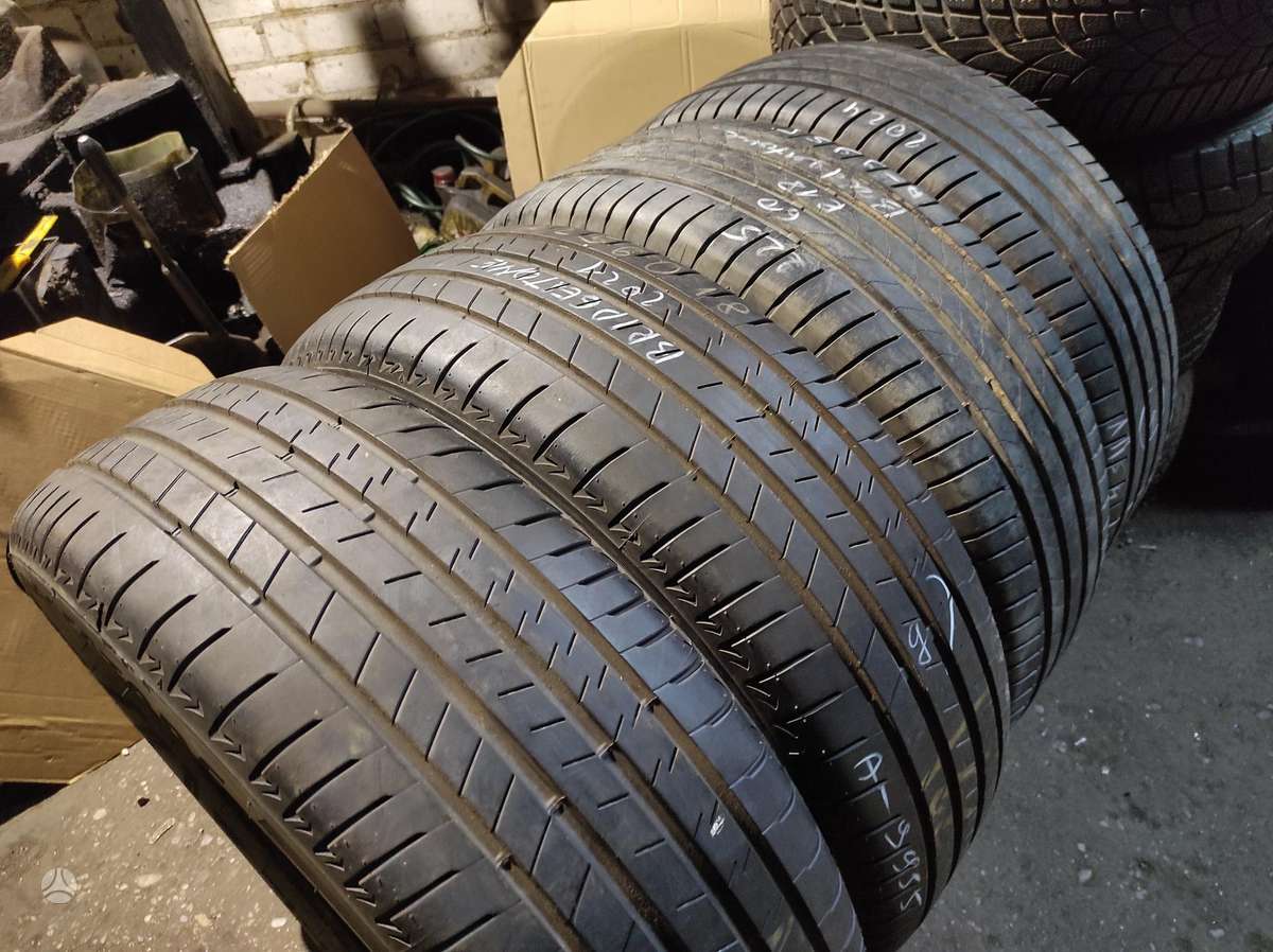 Dunlop ZieminesUniversaliosVasarines, winter 225/60 R18