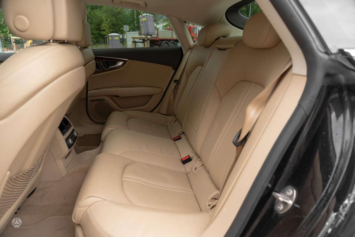 Audi A7, 3.0 l., hatchback