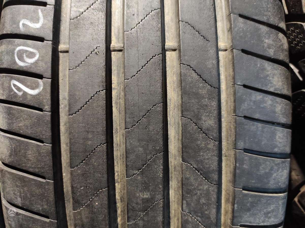 Dunlop ZieminesUniversaliosVasarines, winter 225/60 R18
