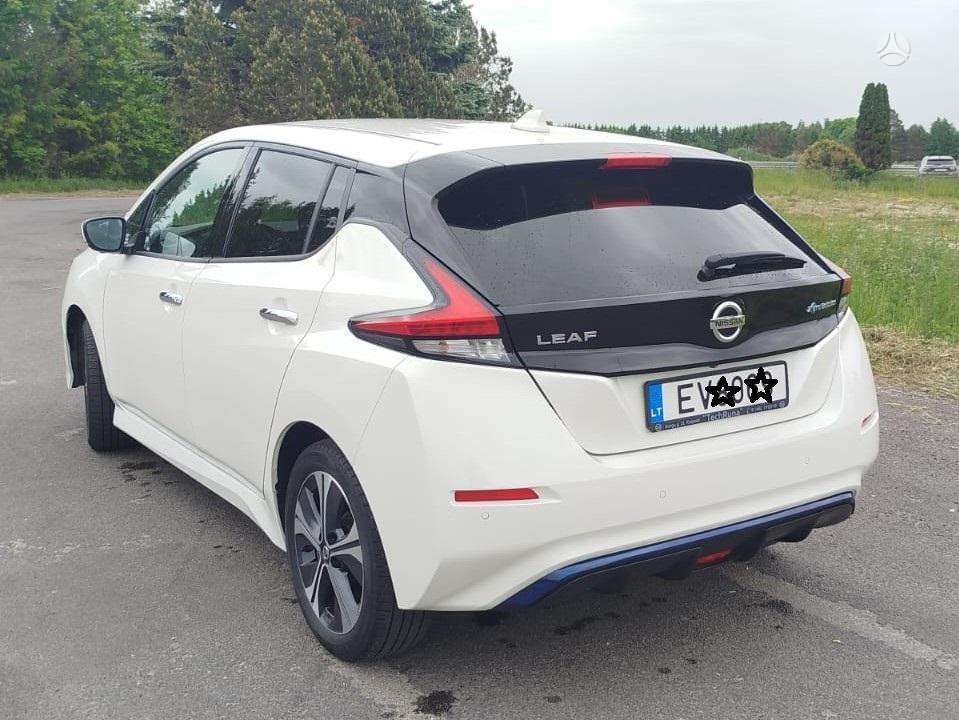 Nissan Leaf, 62 kWh, hatchback