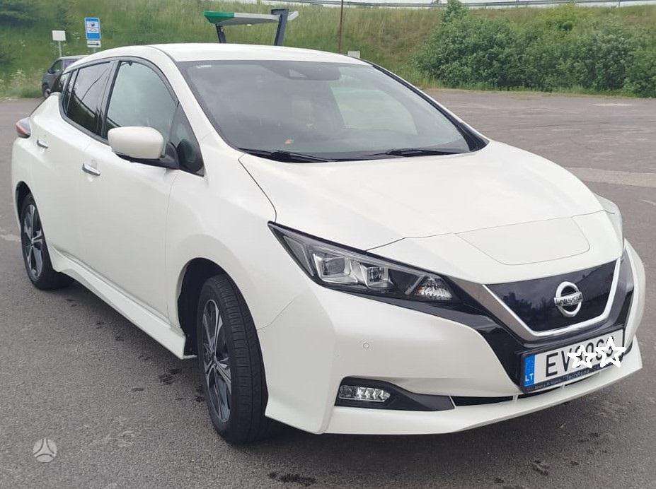 Nissan Leaf, 62 kWh, hatchback