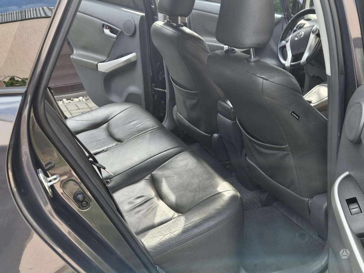 Toyota Prius - 11