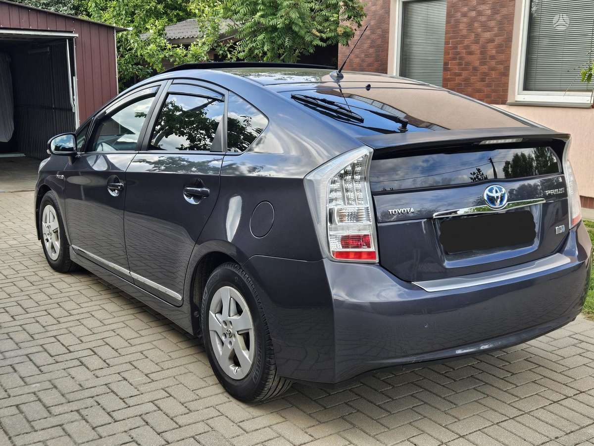 Toyota Prius - 8