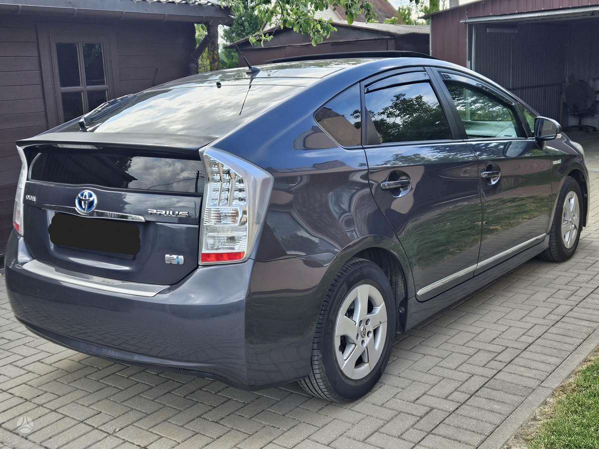 Toyota Prius - 9