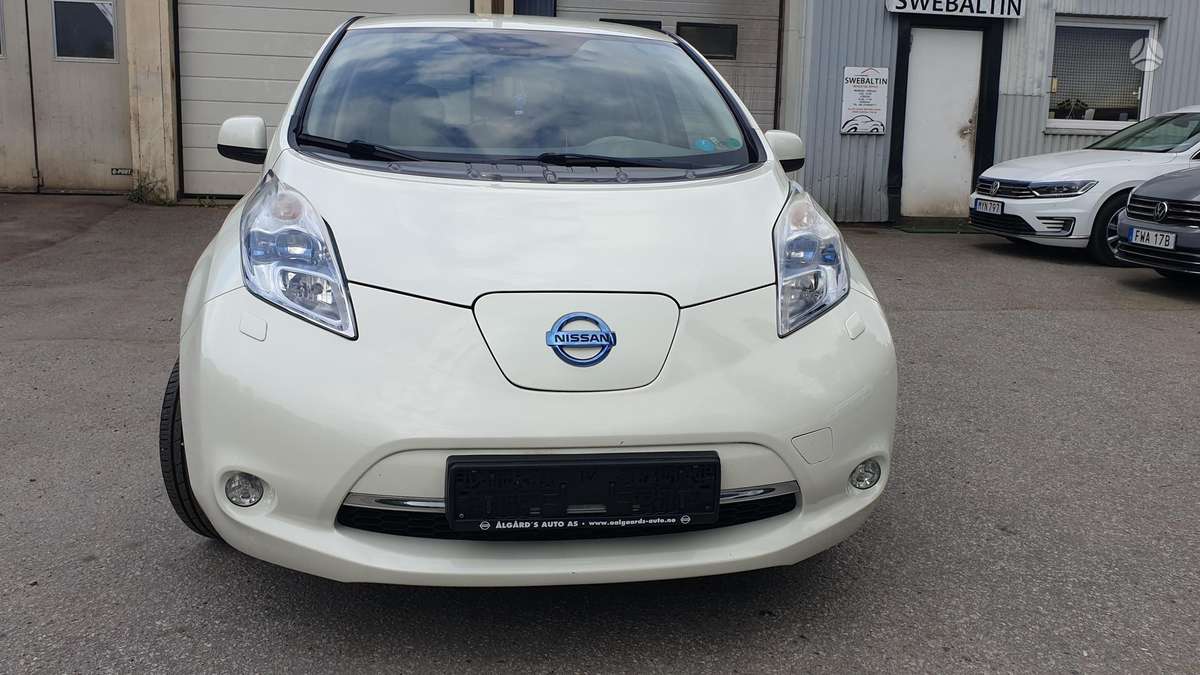 Nissan Leaf, hatchback