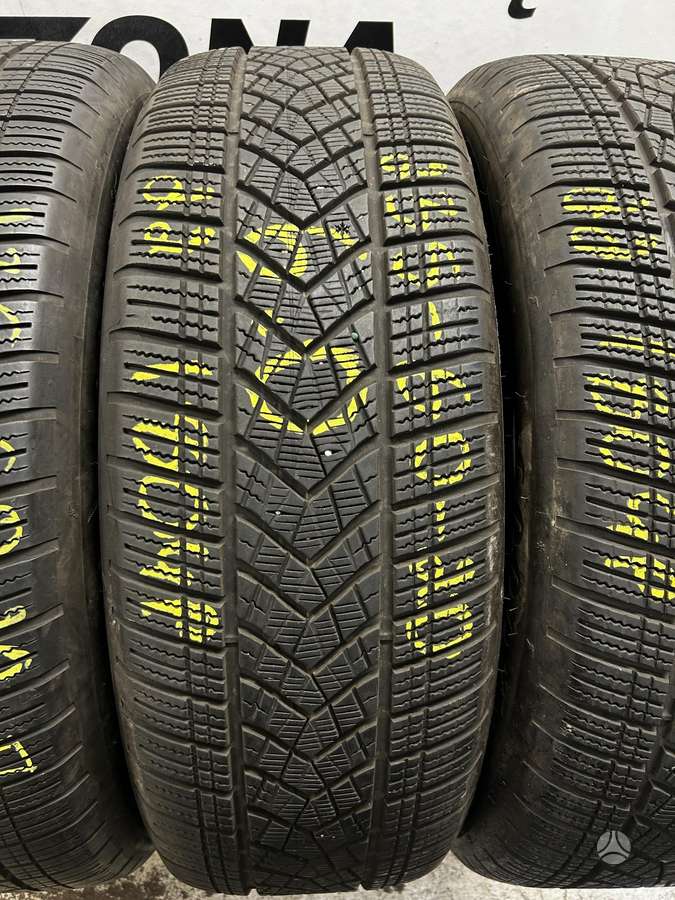 Goodyear Ultragrip Performance+, winter 235/60 R20