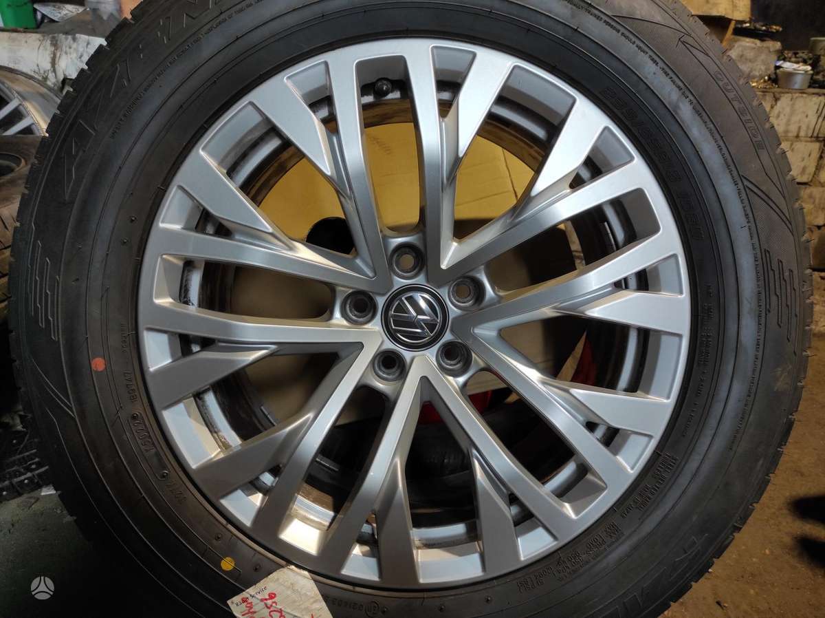 Volkswagen Audi, light alloy, R18