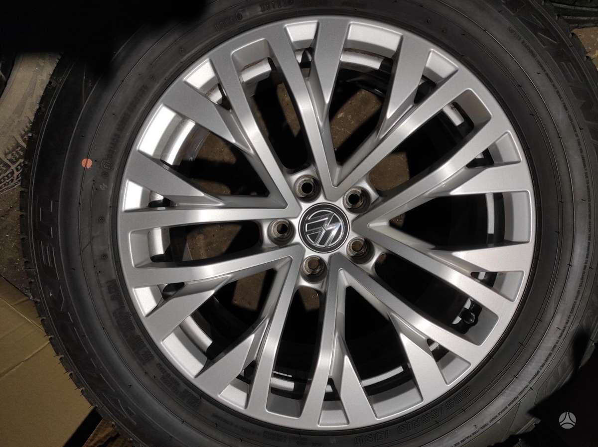 Volkswagen Audi, light alloy, R18