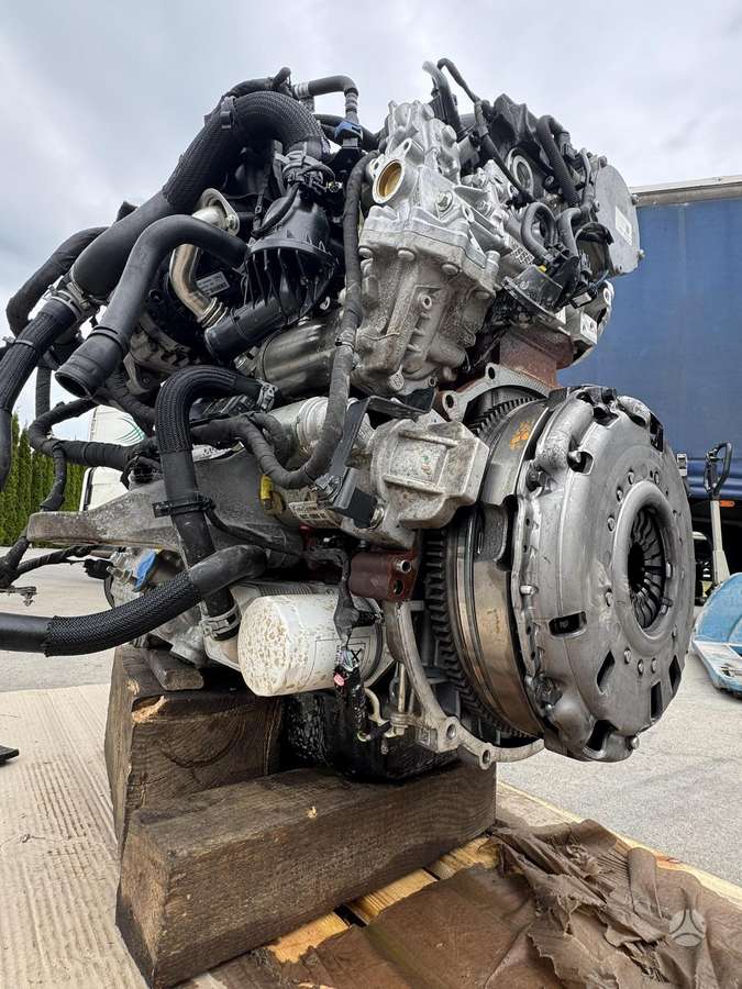 Ford Transit, preču
