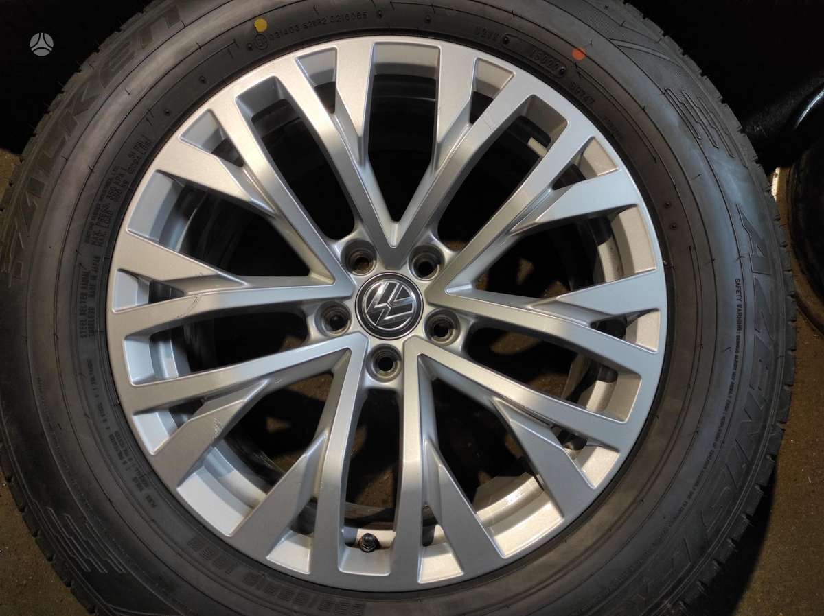 Volkswagen Audi, light alloy, R18