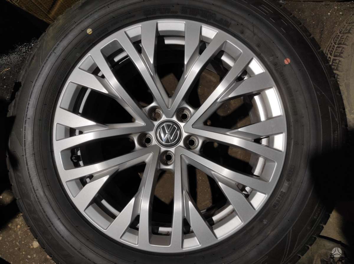 Volkswagen Audi, light alloy, R18