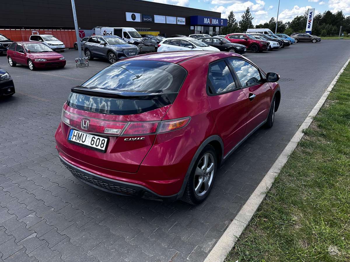 Honda Civic, 1.3 l., hatchback