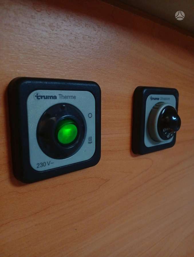 Hobby Chateau Comfort 470, prikabinami nameliai