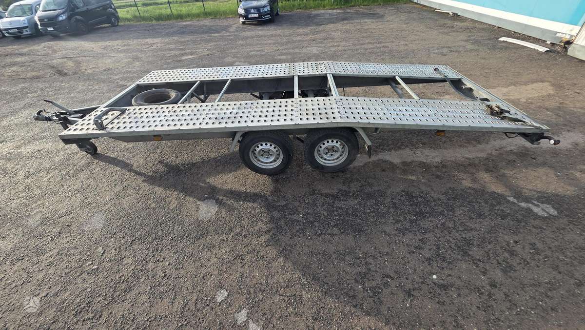 Niewiadow BR2, auto treileris