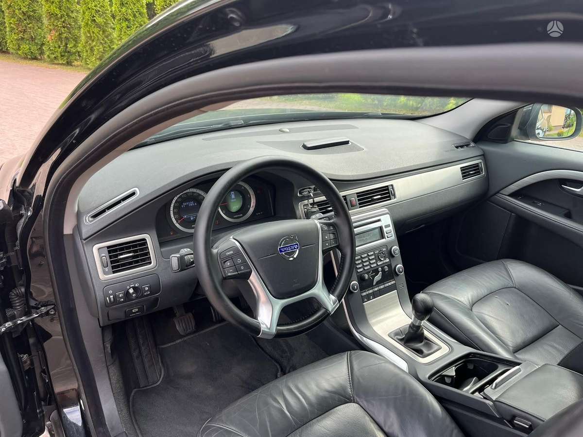Volvo V70, 2.0 l., Универсал