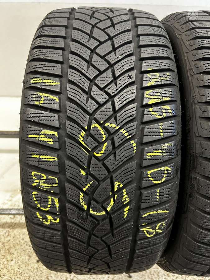 Goodyear Ultragrip Performance, зимние 225/40 R18