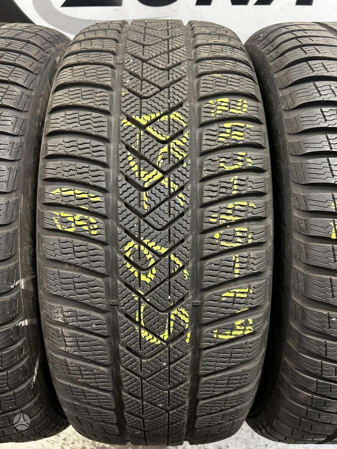 Pirelli Sottozero 3, winter 245/45 R19