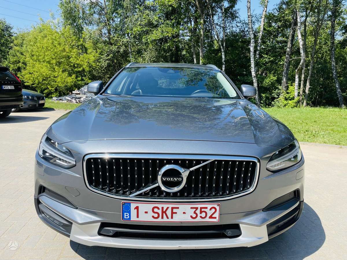 Volvo V90 Cross Country - 2