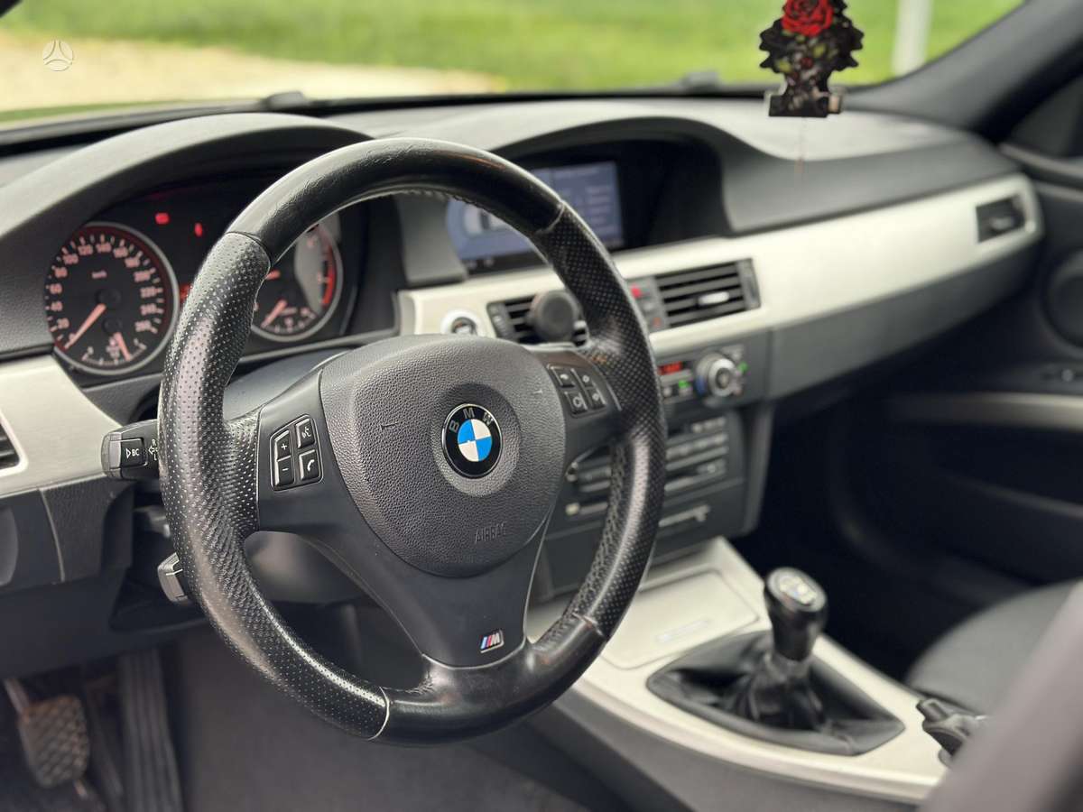 BMW 325, 3.0 l., Универсал