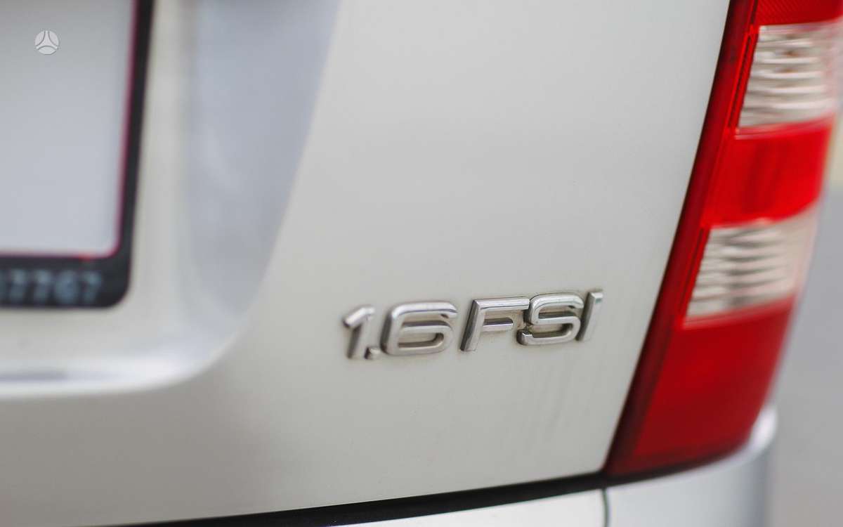 Audi A2, 1.6 l., Седан