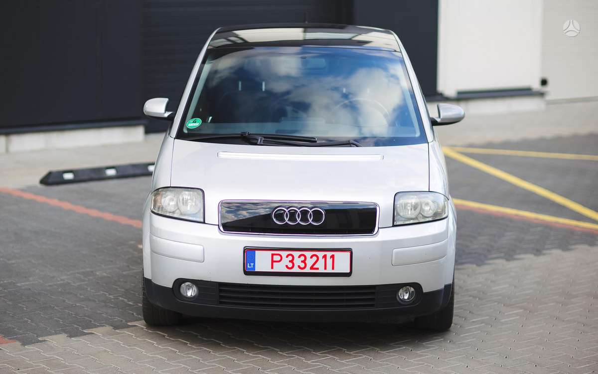 Audi A2, 1.6 l., Седан