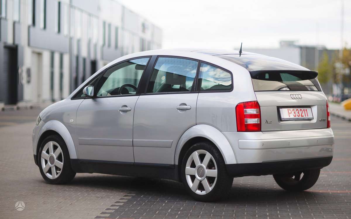 Audi A2, 1.6 l., Седан