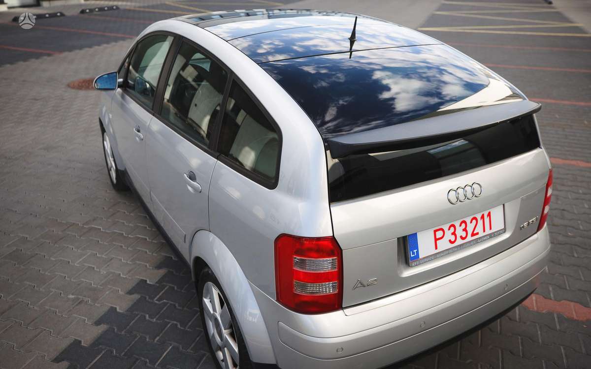 Audi A2, 1.6 l., Седан