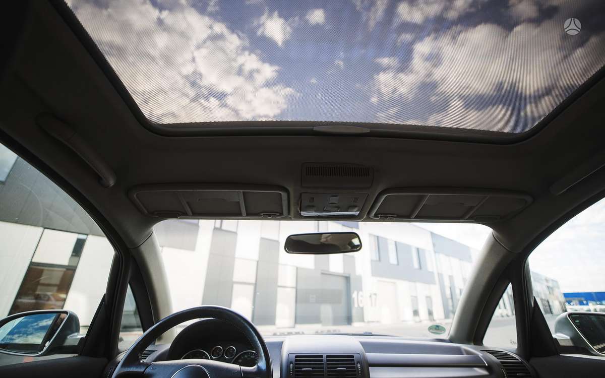 Audi A2, 1.6 l., Седан