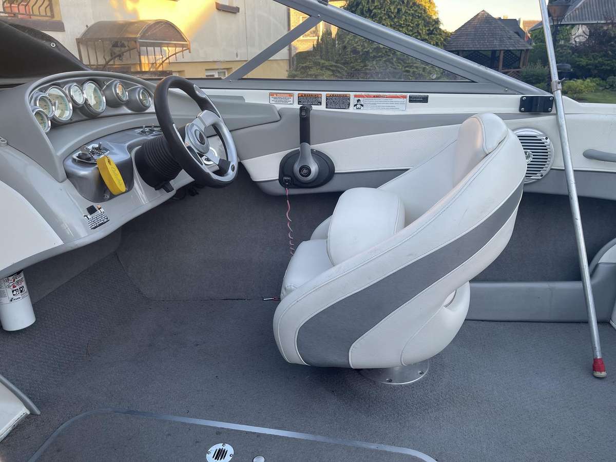 Bayliner 195, yachts / cruisers