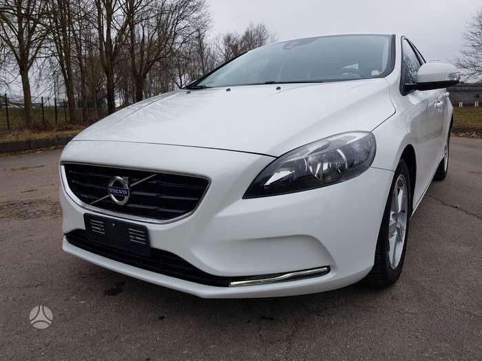 Volvo V40, 1.6 l., hatchback