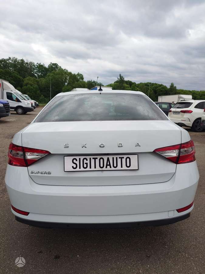 Škoda Superb - 6