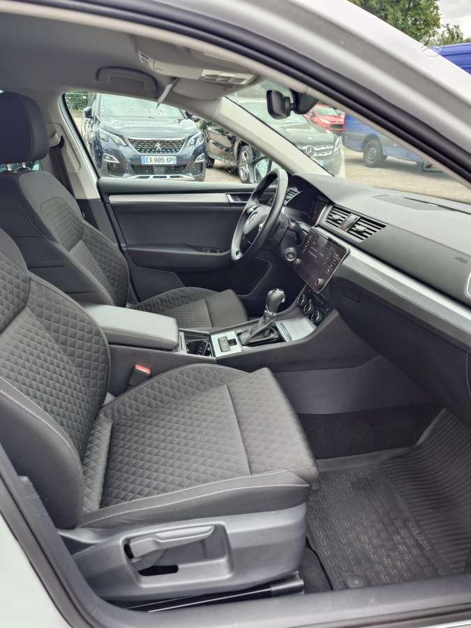 Skoda Superb, 2.0 l., Хэтчбек