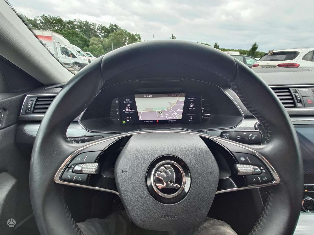 Skoda Superb, 2.0 l., Хэтчбек