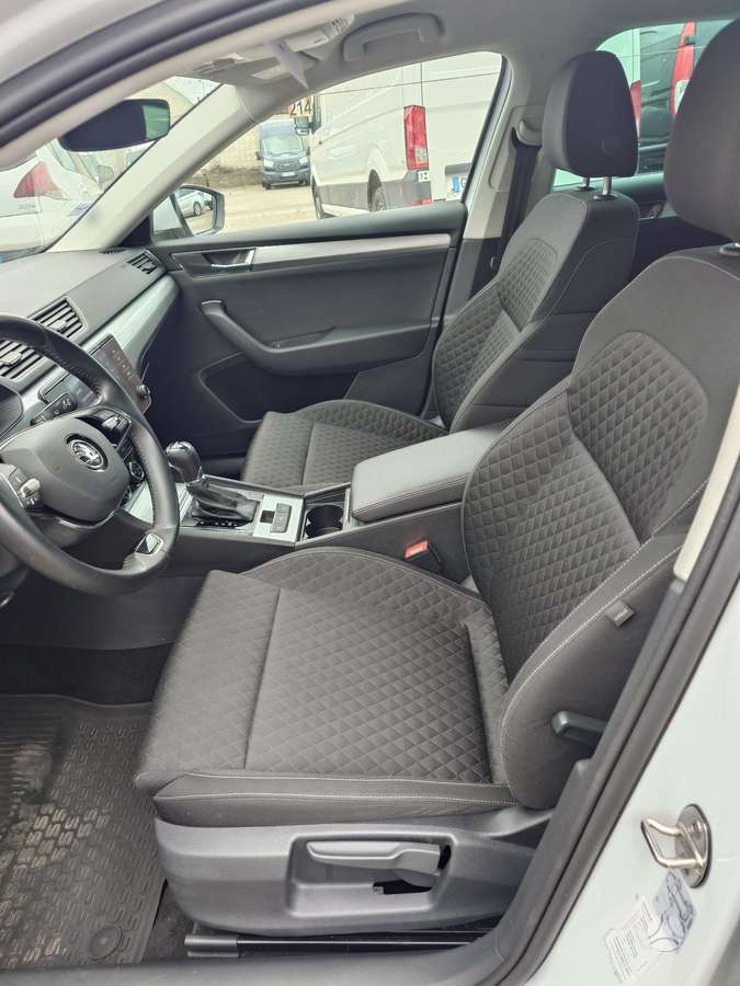 Skoda Superb, 2.0 l., Хэтчбек