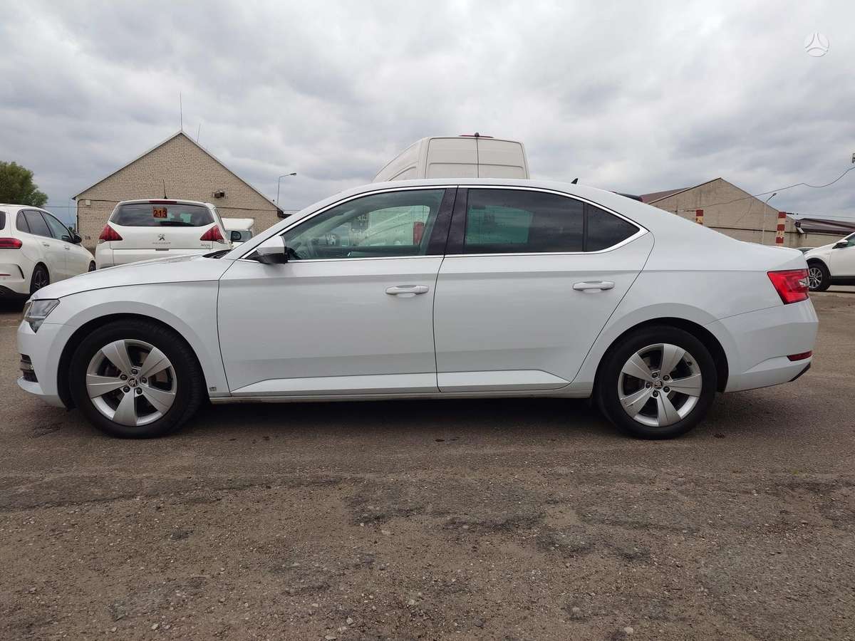 Skoda Superb, 2.0 l., Хэтчбек