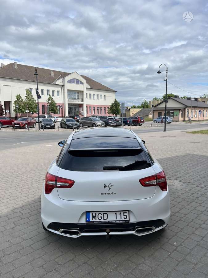 Citroen DS5, 2.0 l., hatchback