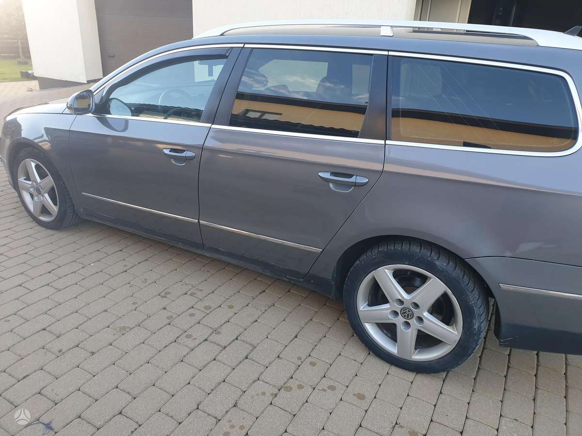 Volkswagen Passat - 4