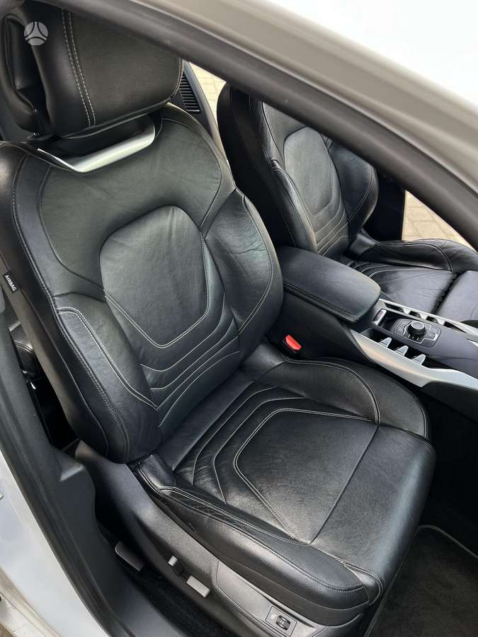 Citroen DS5, 2.0 l., hatchback