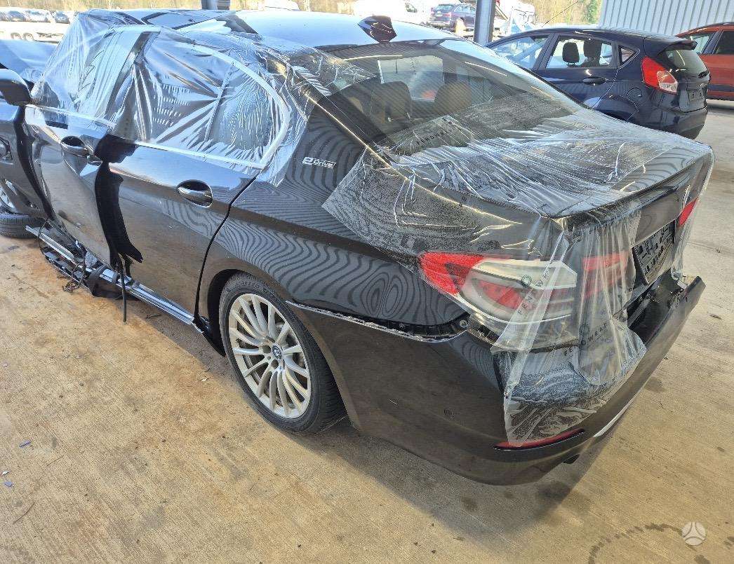 BMW 5 serija Ardomas dalimis bmw 530e