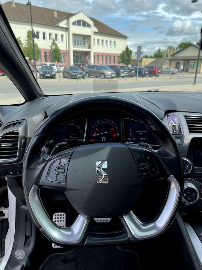 Citroen DS5, 2.0 l., hatchback