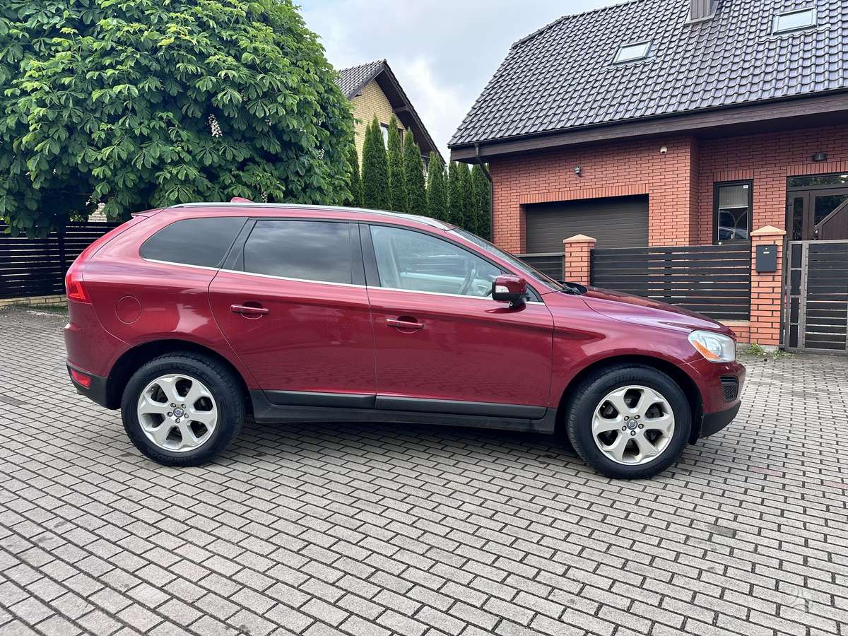 Volvo XC60, 3.2 l., Хэтчбек