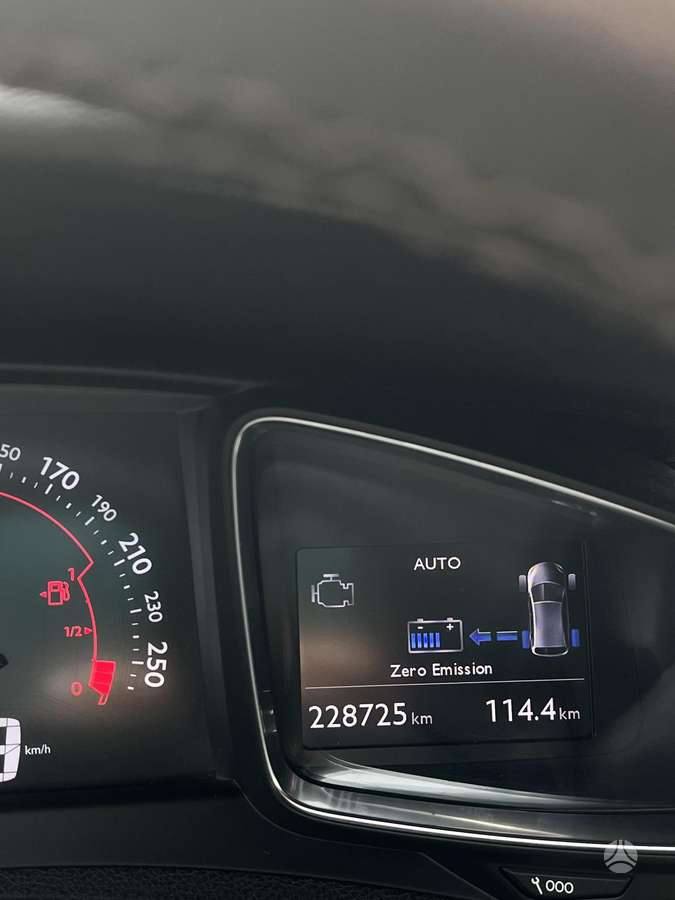 Citroen DS5, 2.0 l., hatchback